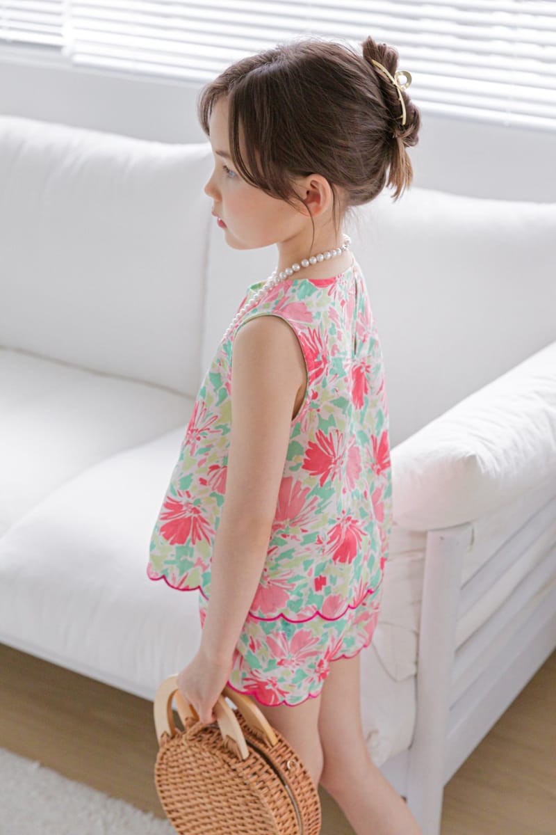 BERRY BERRY - Korean Children Fashion - #Kfashion4kids - Scallop Top Bottom Set - 6