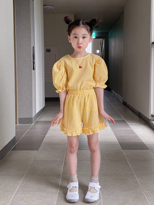 DAILY BEBE - Korean Children Fashion - #Kfashion4kids - Check Pleats Top Bottom Set