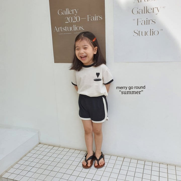 MERRY GO ROUND - Korean Children Fashion - #Kfashion4kids - Heart Surfing Top Bottom Set - 2