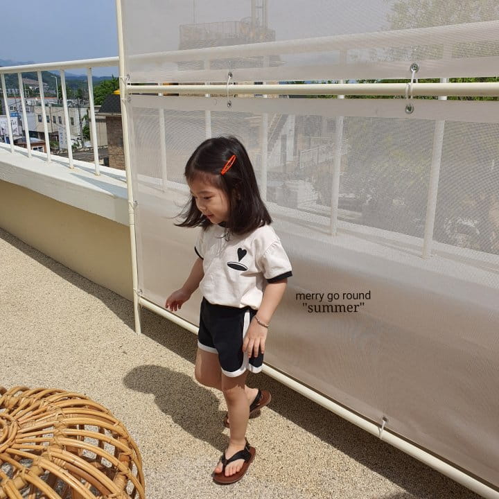 MERRY GO ROUND - Korean Children Fashion - #Kfashion4kids - Heart Surfing Top Bottom Set - 5