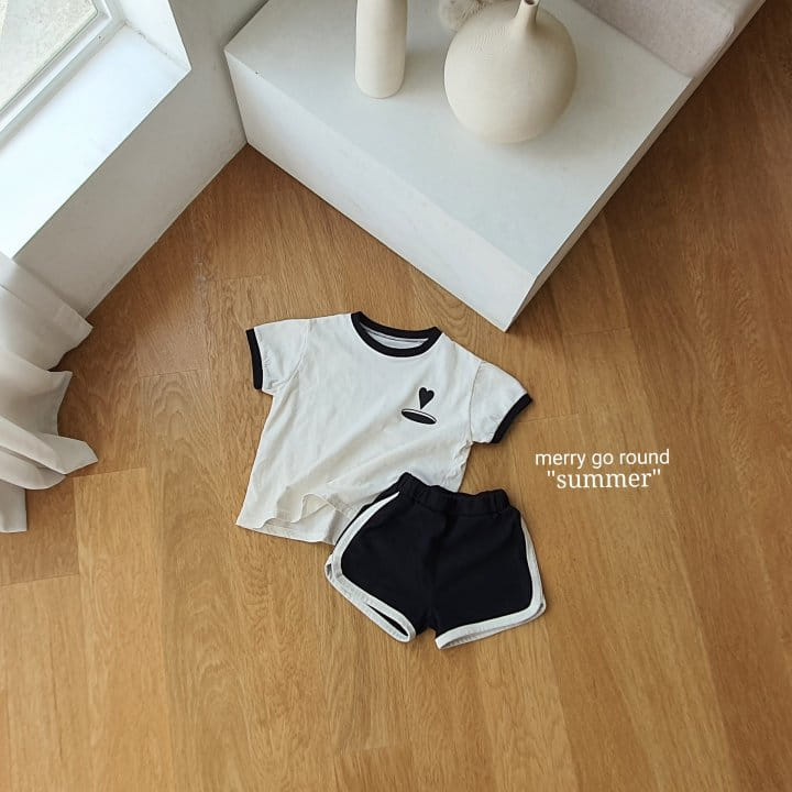 MERRY GO ROUND - Korean Children Fashion - #Kfashion4kids - Heart Surfing Top Bottom Set - 8