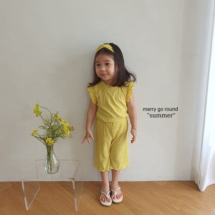 MERRY GO ROUND - Korean Children Fashion - #Kfashion4kids - Dots Pleats Top Bottom Set - 6