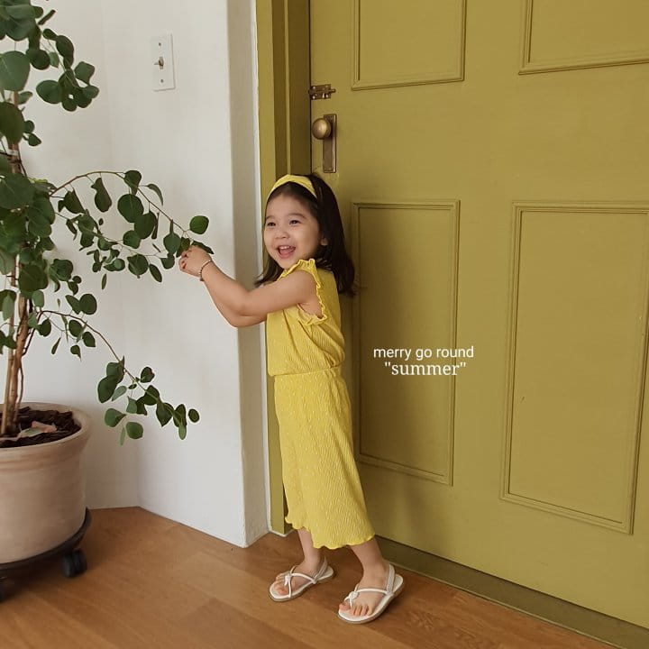 MERRY GO ROUND - Korean Children Fashion - #Kfashion4kids - Dots Pleats Top Bottom Set - 7