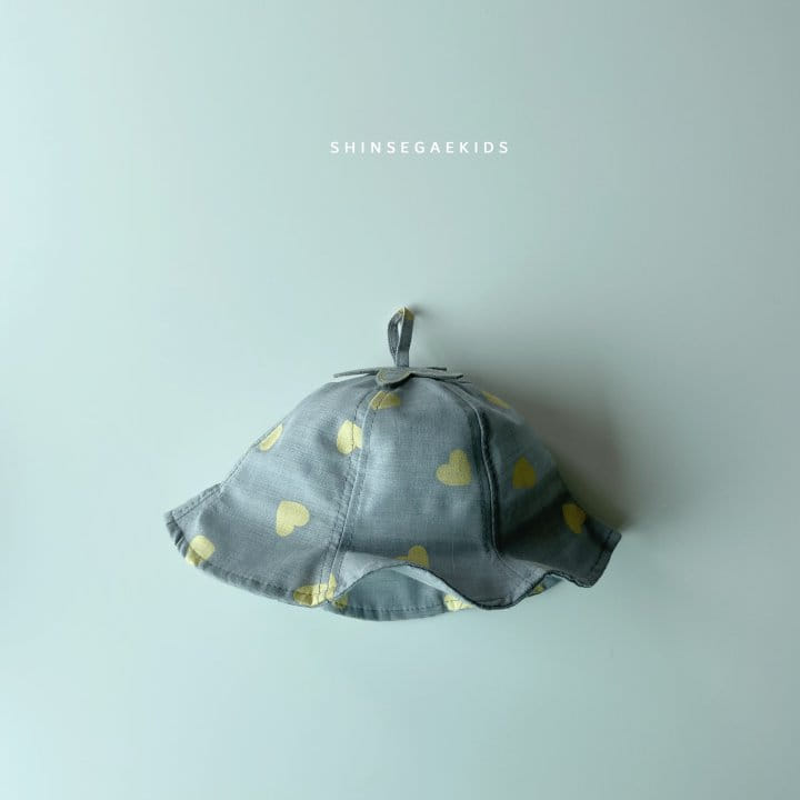 SHINSEAGE KIDS - Korean Children Fashion - #Kfashion4kids - Heart Bucket Hat - 6