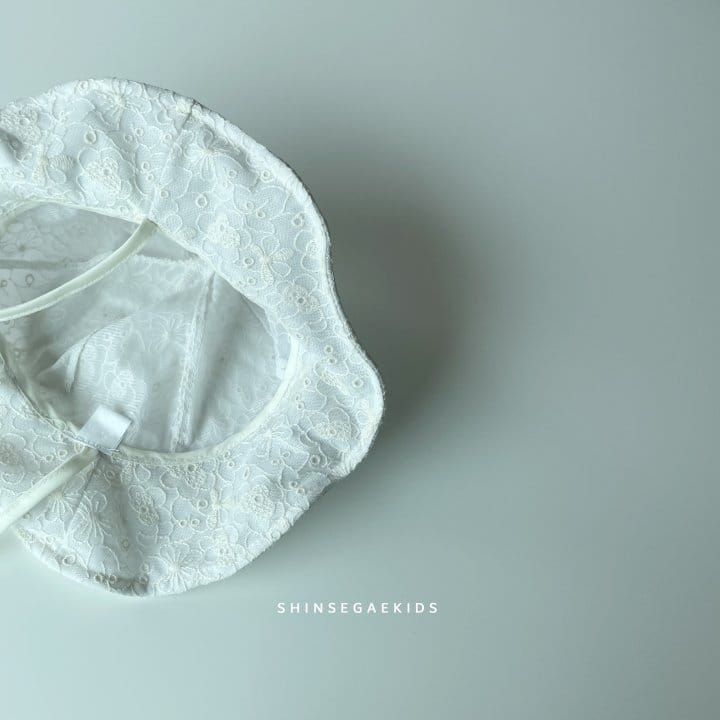 SHINSEAGE KIDS - Korean Children Fashion - #Kfashion4kids - Big Flower Mesh Bucket Hat - 3