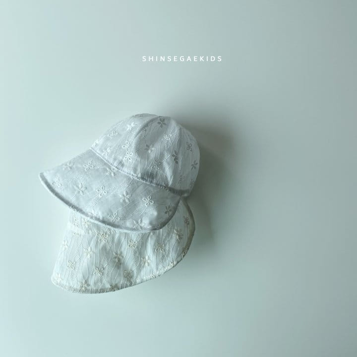 SHINSEAGE KIDS - Korean Children Fashion - #Kfashion4kids - Small Flower Mesh Bonnet