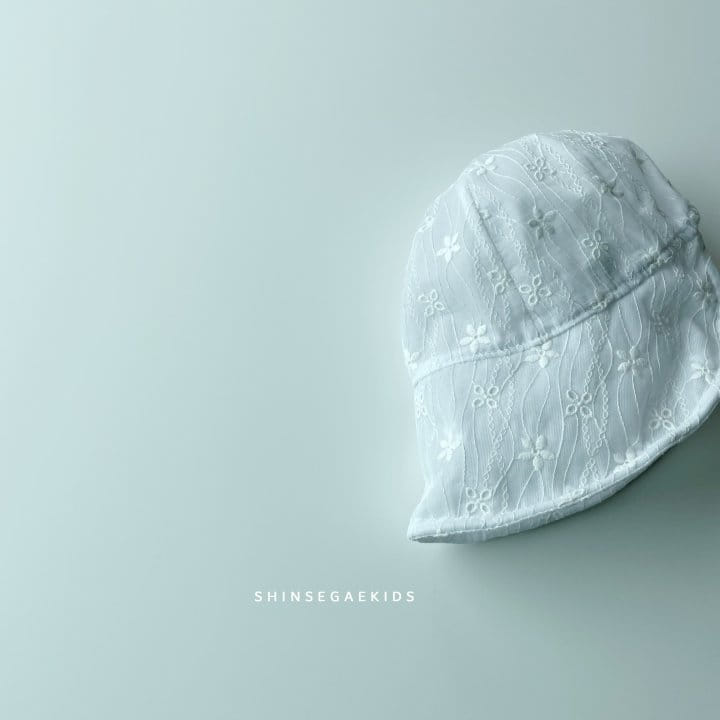 SHINSEAGE KIDS - Korean Children Fashion - #Kfashion4kids - Small Flower Mesh Bonnet - 5