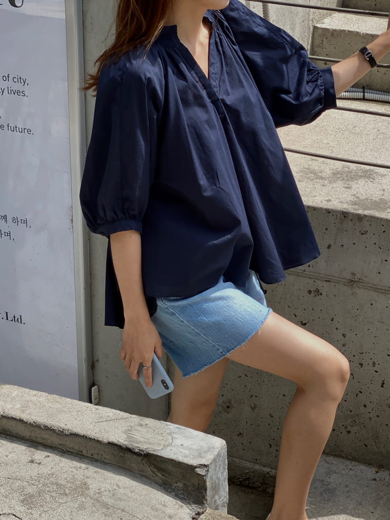 VINEYARD - Korean Children Fashion - #Kfashion4kids - Smocked Neck Blouse - 2
