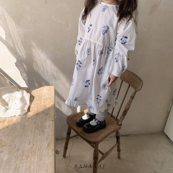 BANANA J - Korean Children Fashion - #Kfashion4kids - March Embroidery One-piece - 3