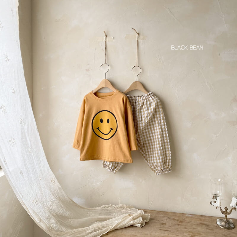 BLACK BEAN - Korean Children Fashion - #Kfashion4kids - Smile Top Bottom Set - 5