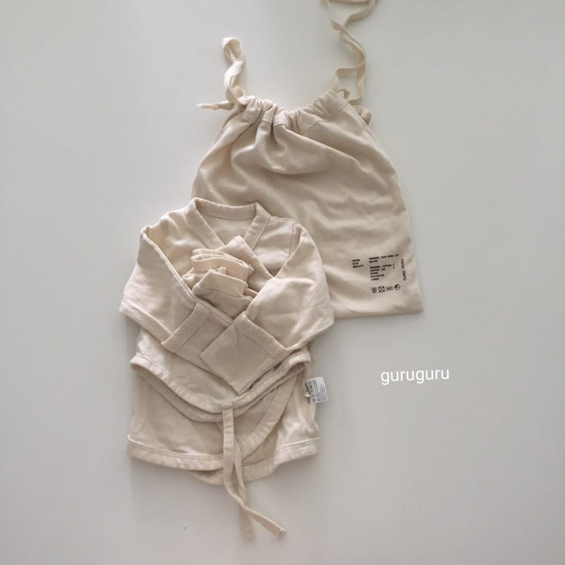 GURU GURU - Korean Children Fashion - #Kfashion4kids - Newborn Organic Gift Set - 6