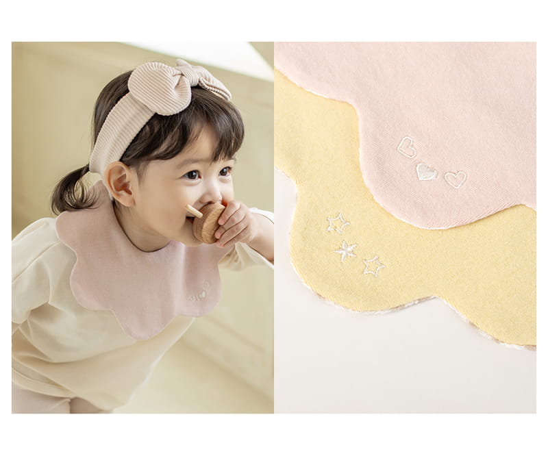 HAPPY PRINCE - Korean Children Fashion - #Kfashion4kids - Huang Reversible Baby Wave Bib - 5