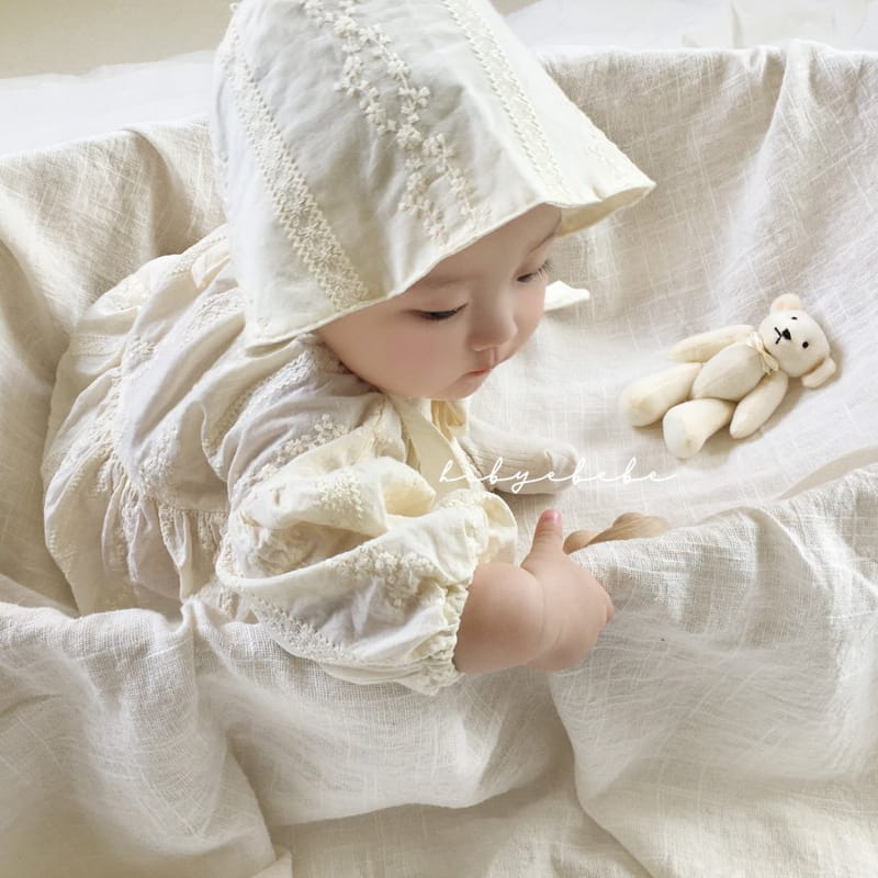 HI BYEBEBE - Korean Children Fashion - #Kfashion4kids - Lace Jacquard Bodysuit with Bonnet - 2