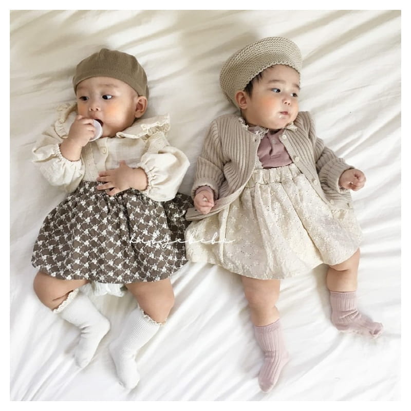 HI BYEBEBE - Korean Children Fashion - #Kfashion4kids - Fran Fran Lace Dungarees Skirt