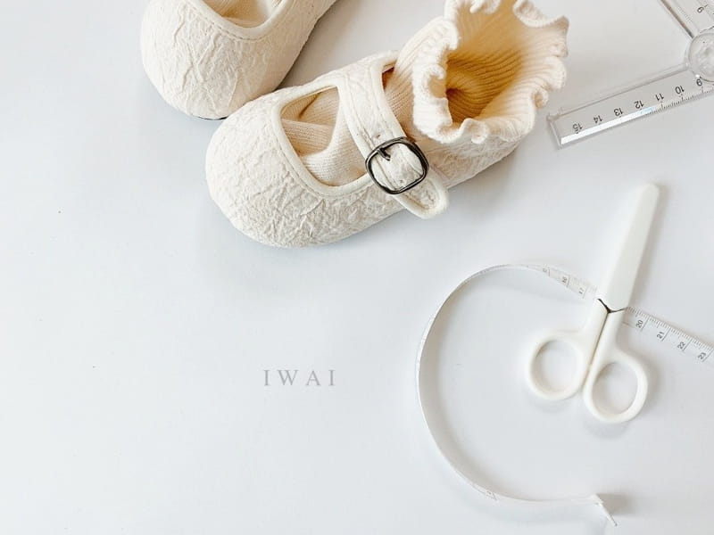 IWAI - Korean Children Fashion - #Kfashion4kids - Ecrew Flat - 3