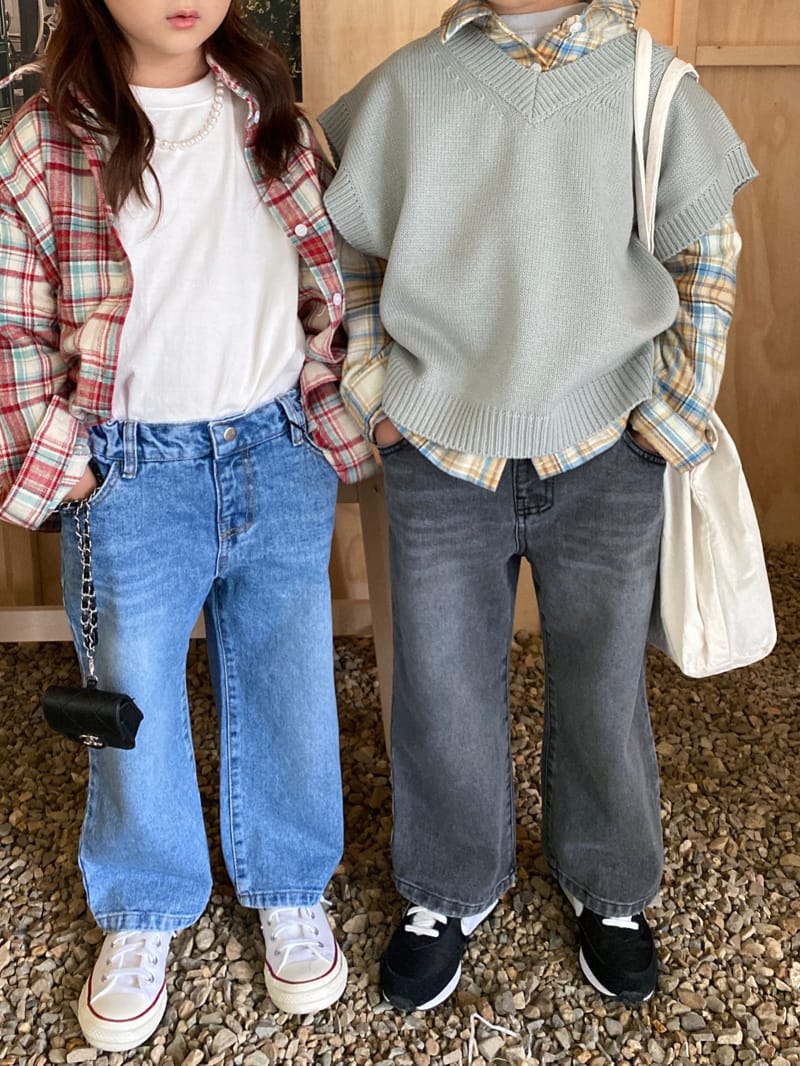 OUR - Korean Children Fashion - #Kfashion4kids - Leaf Wide Denim Pants with Mom - 2