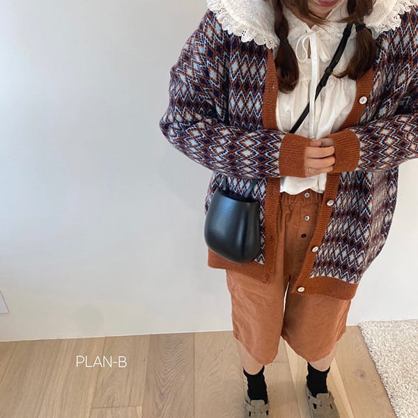 PLAN B - Korean Children Fashion - #Kfashion4kids - Adult Little Button Corduroy Half Pants - 2