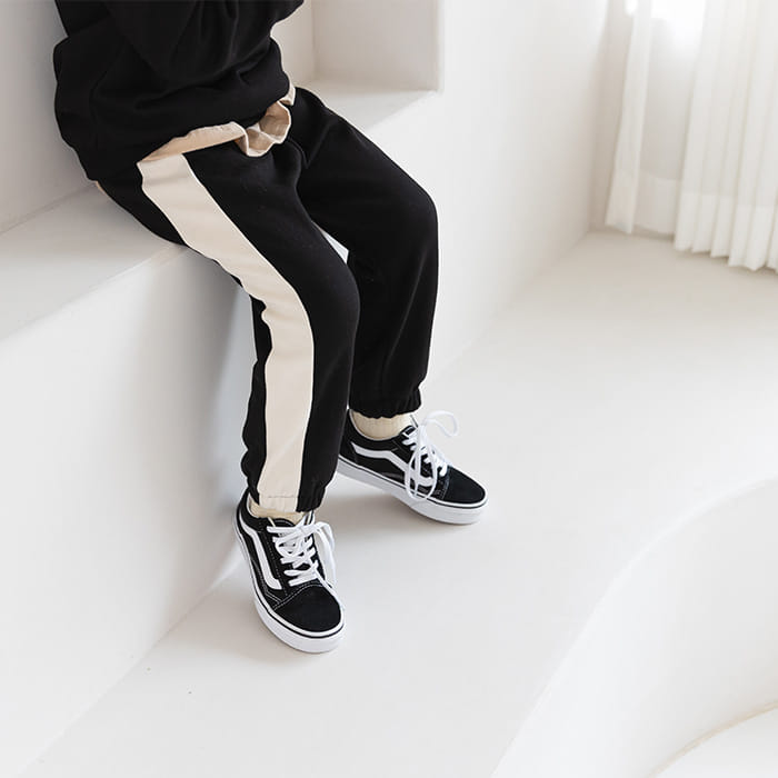 WHITESKETCHBOOK - Korean Children Fashion - #Kfashion4kids - Color Jogger Pants