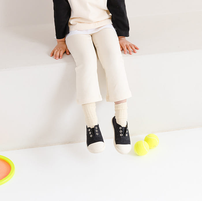 WHITESKETCHBOOK - Korean Children Fashion - #Kfashion4kids - Bootscut Leggings