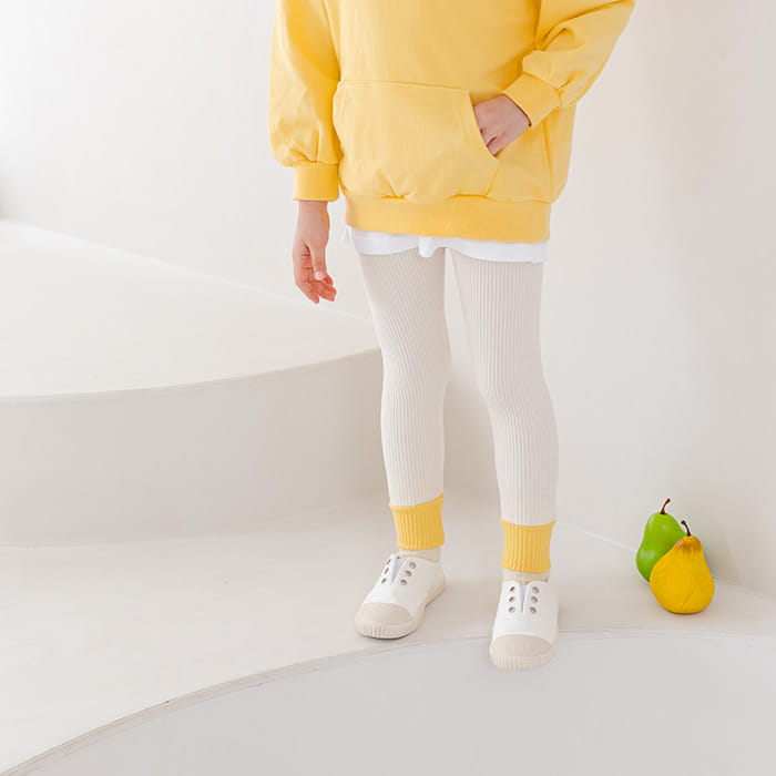 WHITESKETCHBOOK - Korean Children Fashion - #Kfashion4kids - Macaroon Leggings