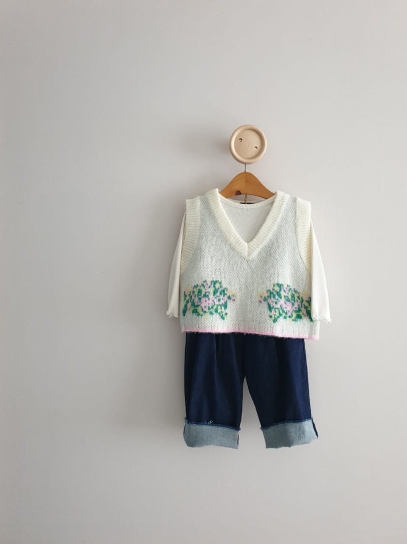 ECLAIR - Korean Children Fashion - #Kfashion4kids - Bucket Knit Vest
