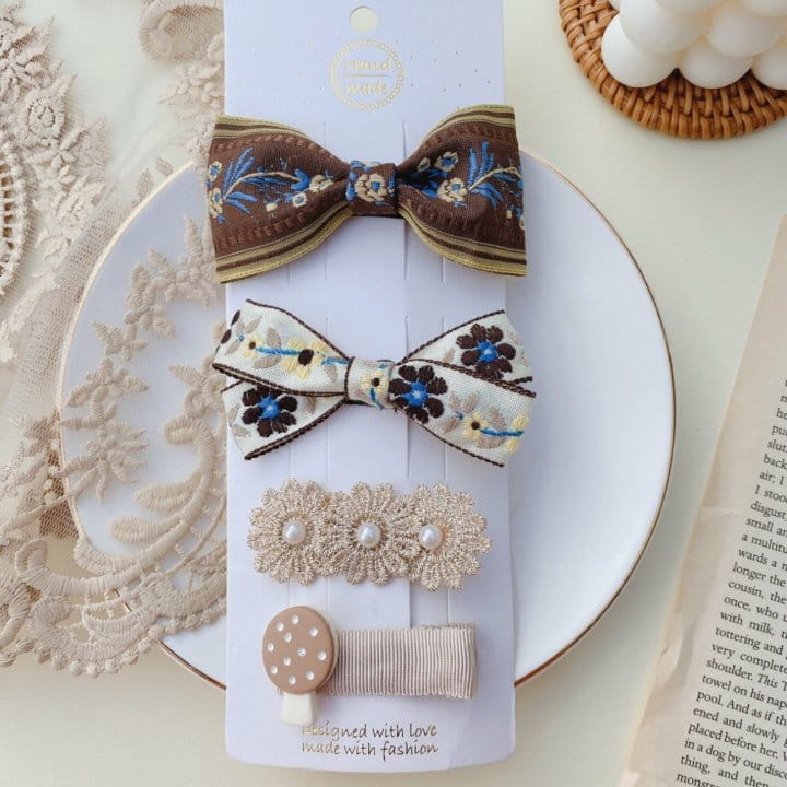 MINS - Korean Children Fashion - #Kfashion4kids - Autumn Embroidery Hairpin [set of 4]
