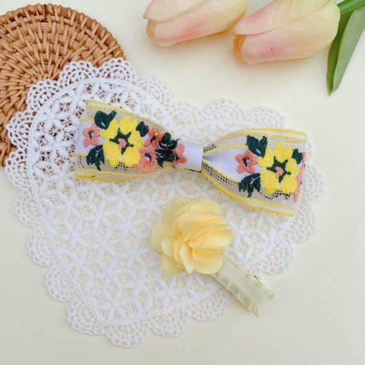 MINS - Korean Children Fashion - #Kfashion4kids - Yellow Flower Embroidery Hairpin [set of 5] - 2