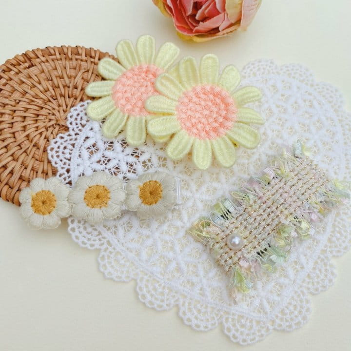 MINS - Korean Children Fashion - #Kfashion4kids - Yellow Flower Embroidery Hairpin [set of 5] - 5