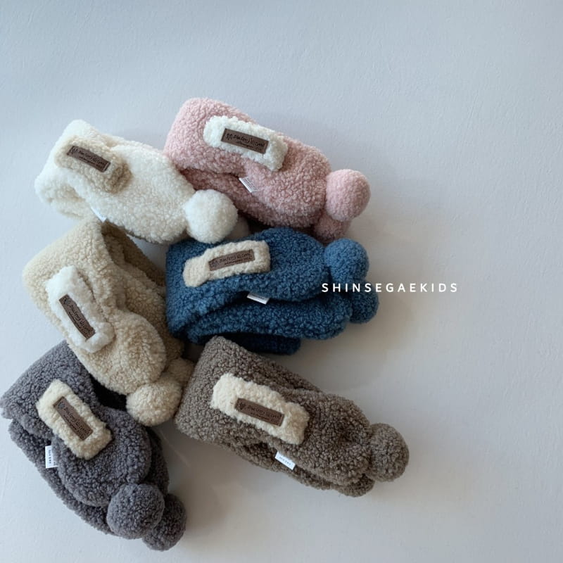 SHINSEAGE KIDS - Korean Children Fashion - #Kfashion4kids - Two Tone Muffler
