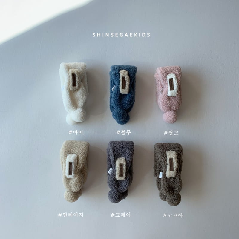 SHINSEAGE KIDS - Korean Children Fashion - #Kfashion4kids - Two Tone Muffler - 10