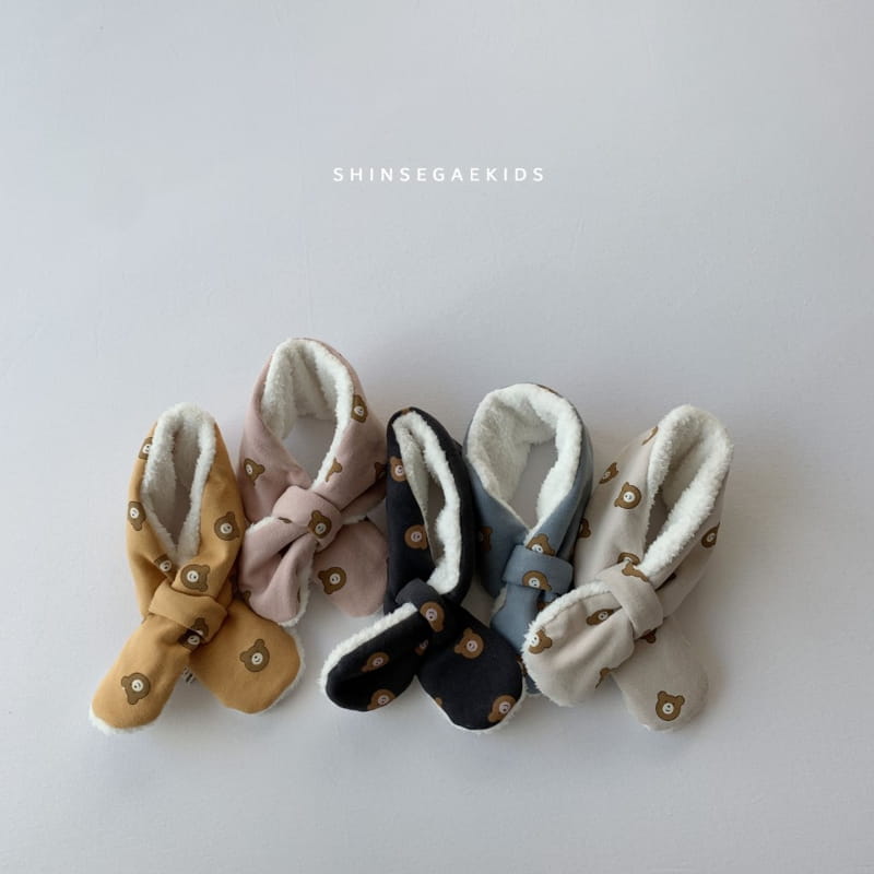 SHINSEAGE KIDS - Korean Children Fashion - #Kfashion4kids - Bear Muffler