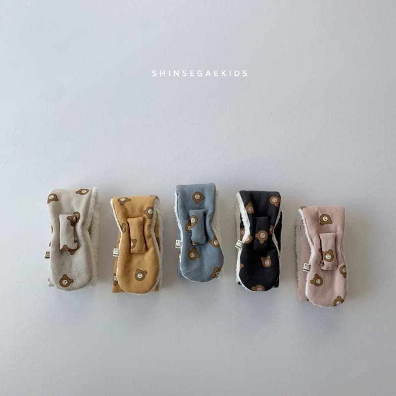 SHINSEAGE KIDS - Korean Children Fashion - #Kfashion4kids - Bear Muffler - 6