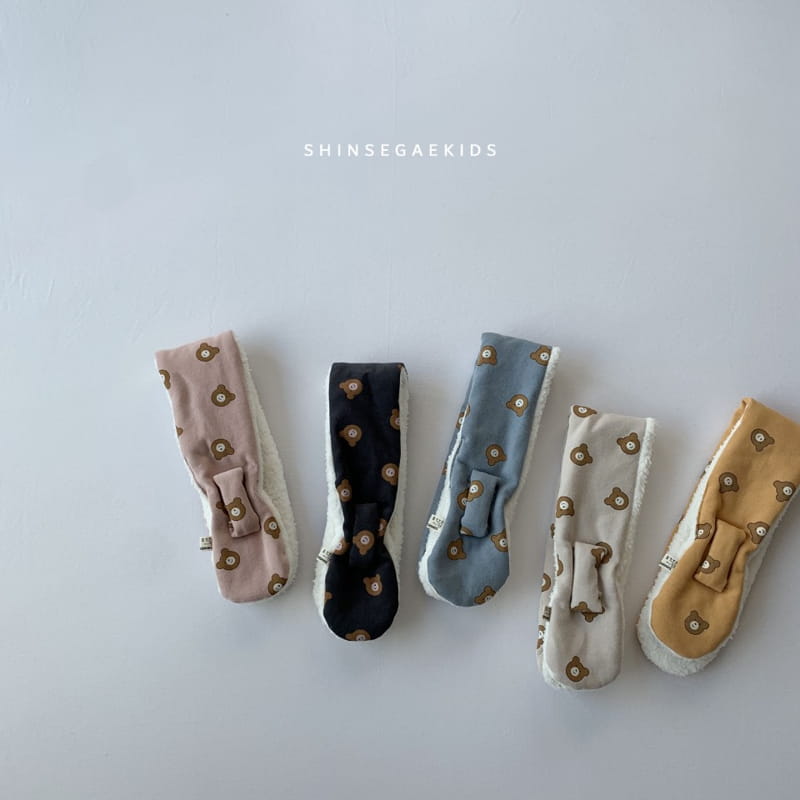 SHINSEAGE KIDS - Korean Children Fashion - #Kfashion4kids - Bear Muffler - 7