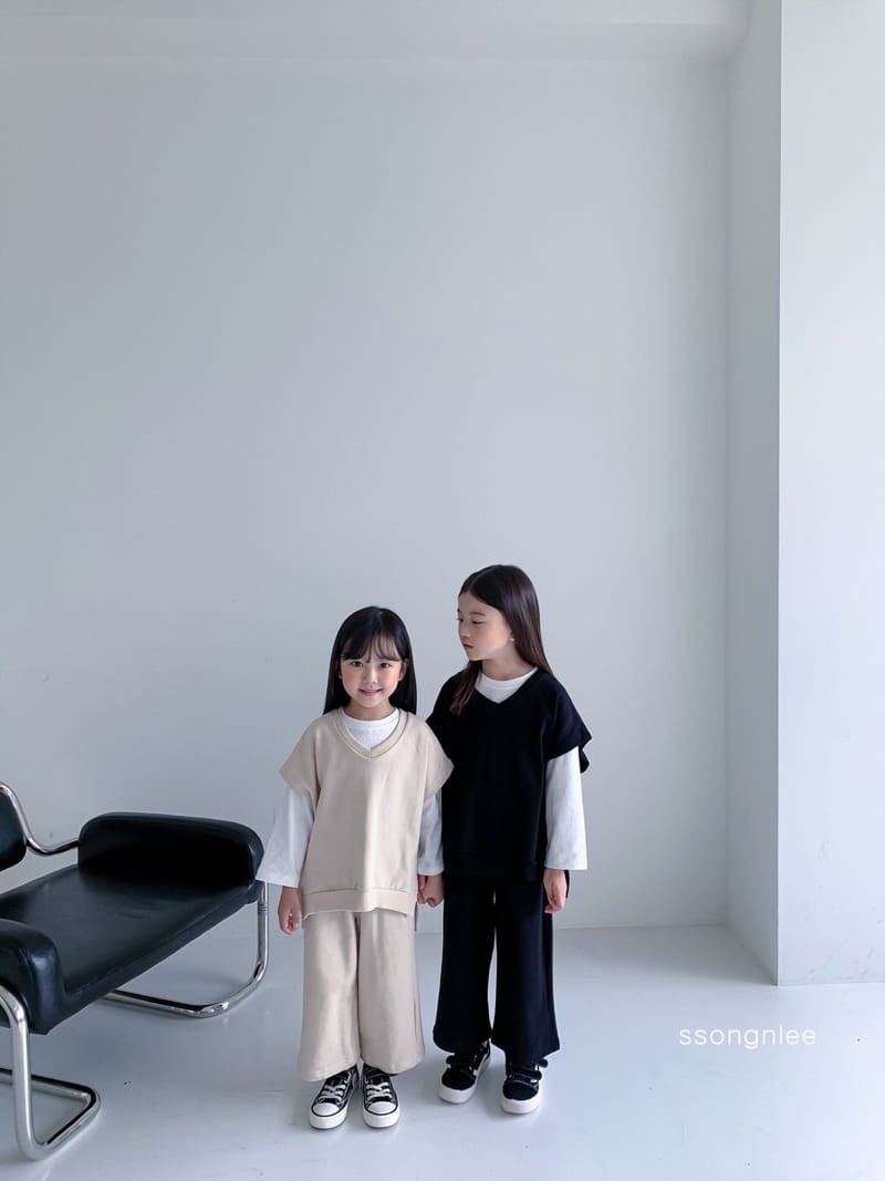 SSONGNLEE - Korean Children Fashion - #Kfashion4kids - V Neck Top Bottom Set with Mom - 11