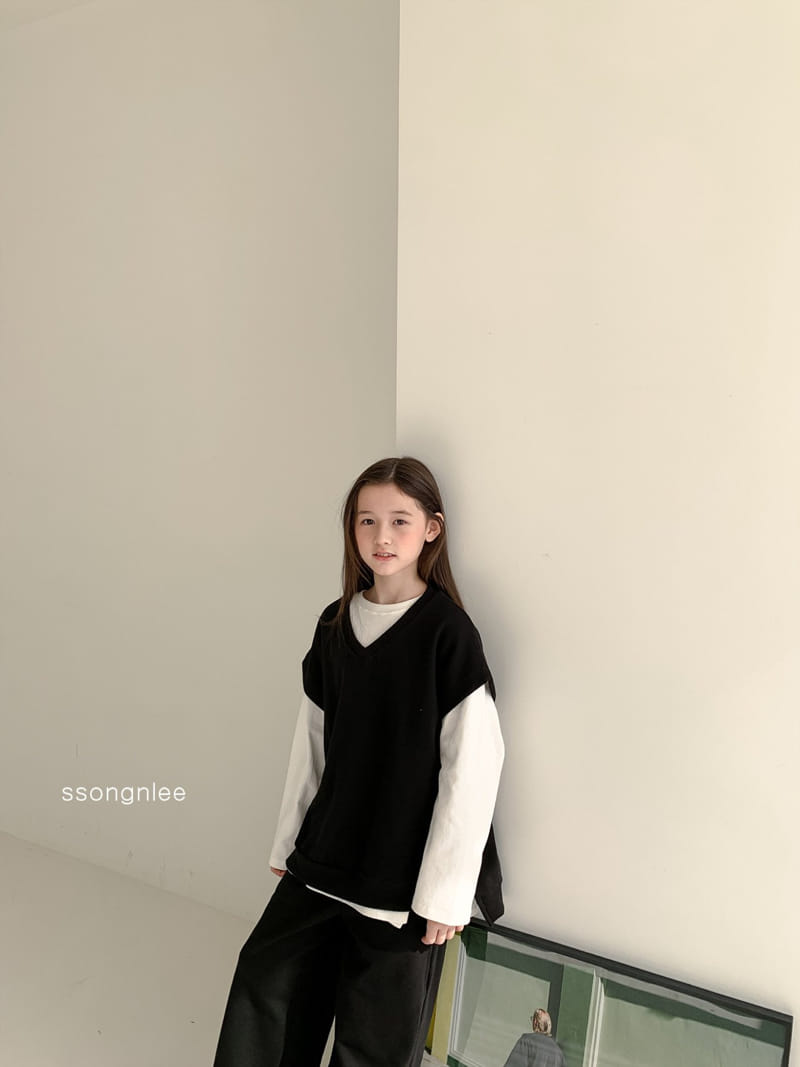 SSONGNLEE - Korean Children Fashion - #Kfashion4kids - V Neck Top Bottom Set with Mom - 4