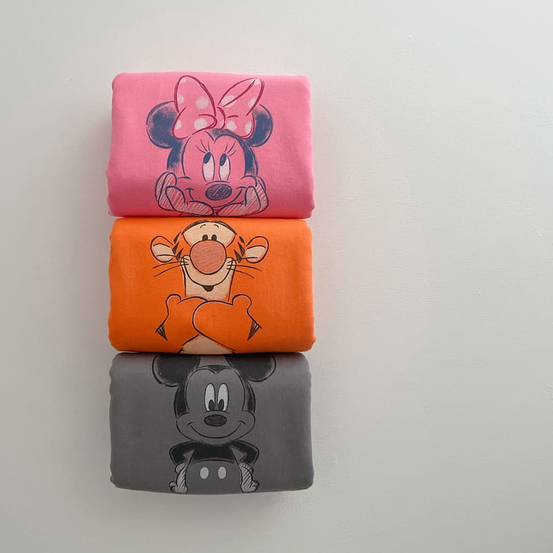 VIVID I - Korean Children Fashion - #Kfashion4kids - Disney Sweatshirt - 2