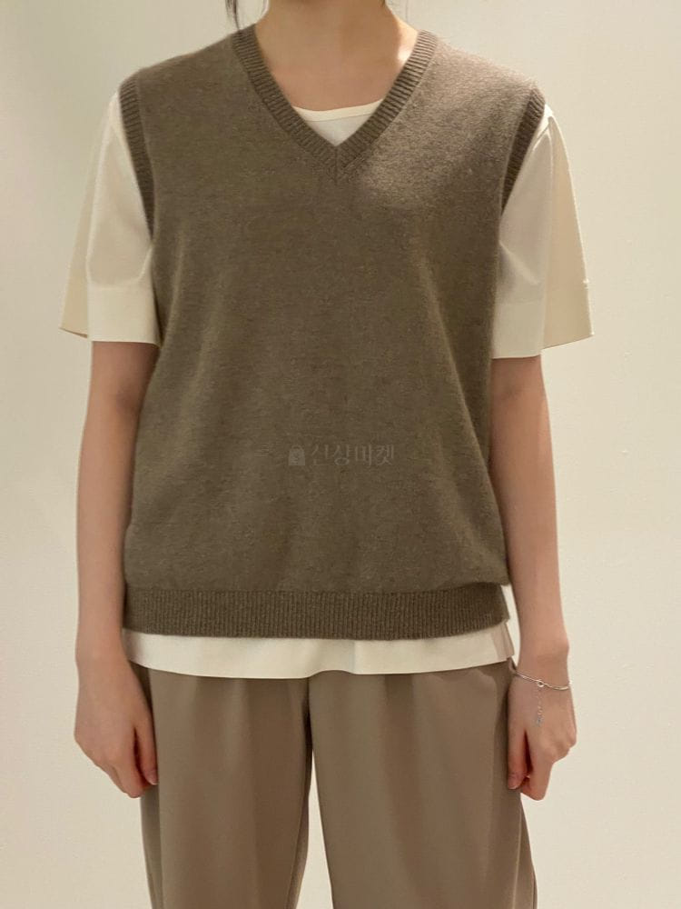 1968 - Korean Children Fashion - #Kfashion4kids - V Neck Knit Vest