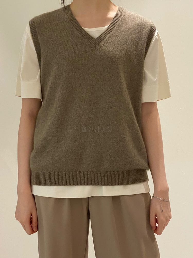 1968 - Korean Children Fashion - #Kfashion4kids - V Neck Knit Vest - 2