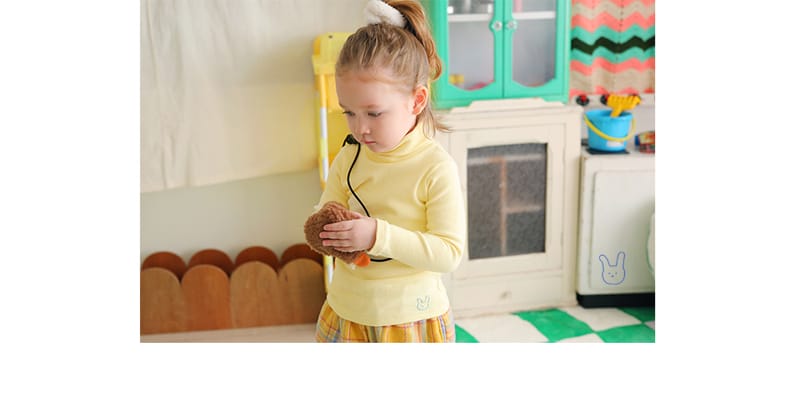 AMBER - Korean Children Fashion - #Kfashion4kids - Zello Turtleneck Tee