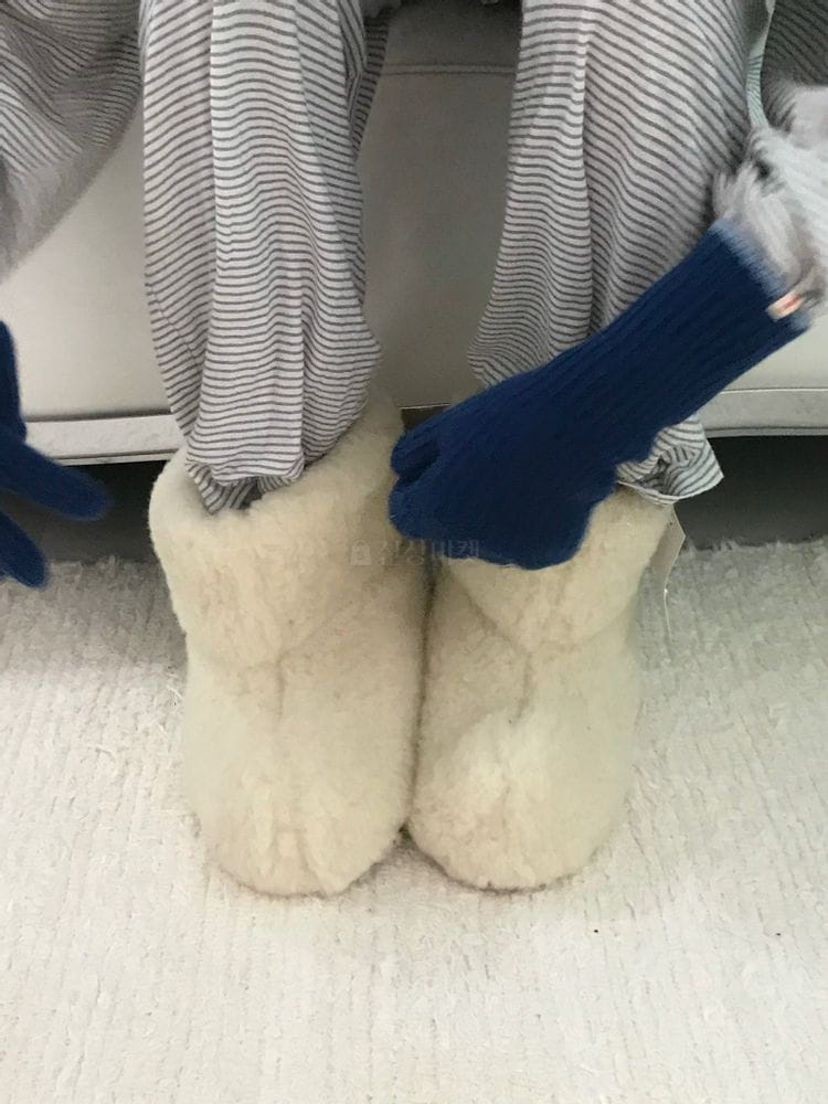 AMIMENT - Korean Children Fashion - #Kfashion4kids - Santa Gloves - 2