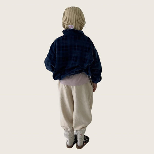 GO;U - Korean Children Fashion - #Kfashion4kids - Mue Mue Beanie with Mom - 3