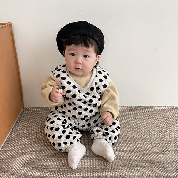 HAN'S - Korean Children Fashion - #Kfashion4kids - Dot Quilting Top Bottom Set - 3