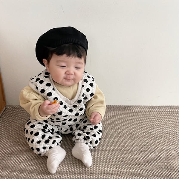HAN'S - Korean Children Fashion - #Kfashion4kids - Dot Quilting Top Bottom Set - 6