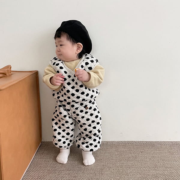 HAN'S - Korean Children Fashion - #Kfashion4kids - Dot Quilting Top Bottom Set - 8