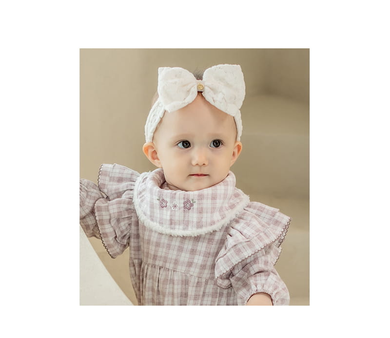 HAPPY PRINCE - Korean Children Fashion - #Kfashion4kids - Aurore Snow Banana Bib - 2