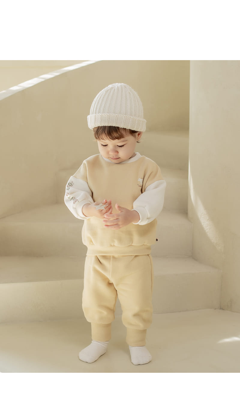 HAPPY PRINCE - Korean Children Fashion - #Kfashion4kids - Harin Fleece Baby Top Bottom Set