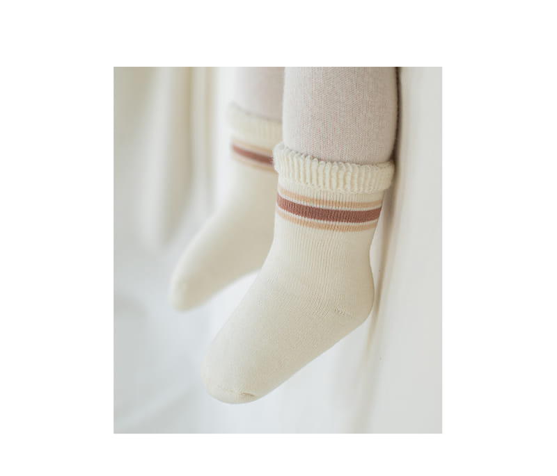 KIDS CLARA - Korean Children Fashion - #Kfashion4kids - Levine Winter Socks [set of 5] - 2