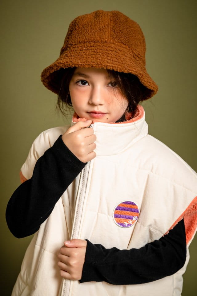 KOKOYARN - Korean Children Fashion - #Kfashion4kids - Reversible Padding Vest - 8