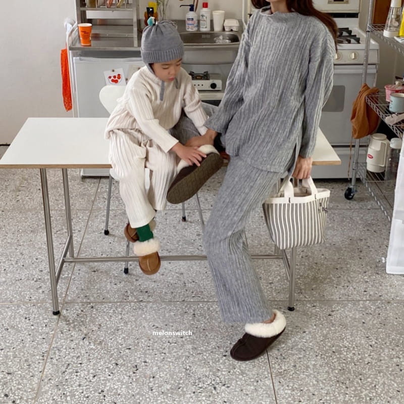 MELON SWITCH - Korean Children Fashion - #Kfashion4kids - Mom Knit Pleats Top Bottom Set - 2
