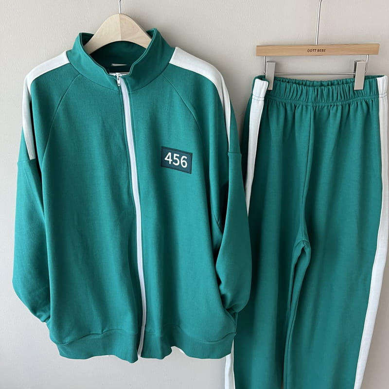 OOTT BEBE - Korean Children Fashion - #Kfashion4kids - Mom Squid Game Top Bottom Set +Wappen Pin - 12